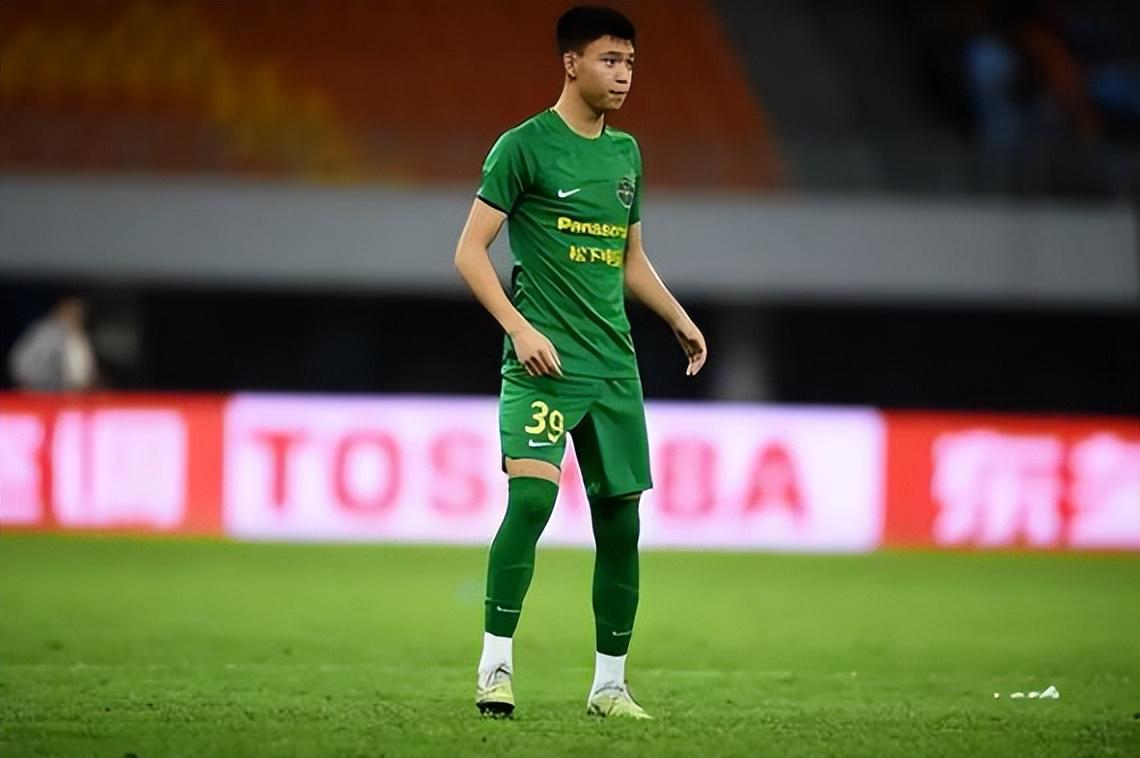 体育直播-U23国足亚洲杯踢泰国首发预测！多个位置迎来新面孔，王钰栋替补