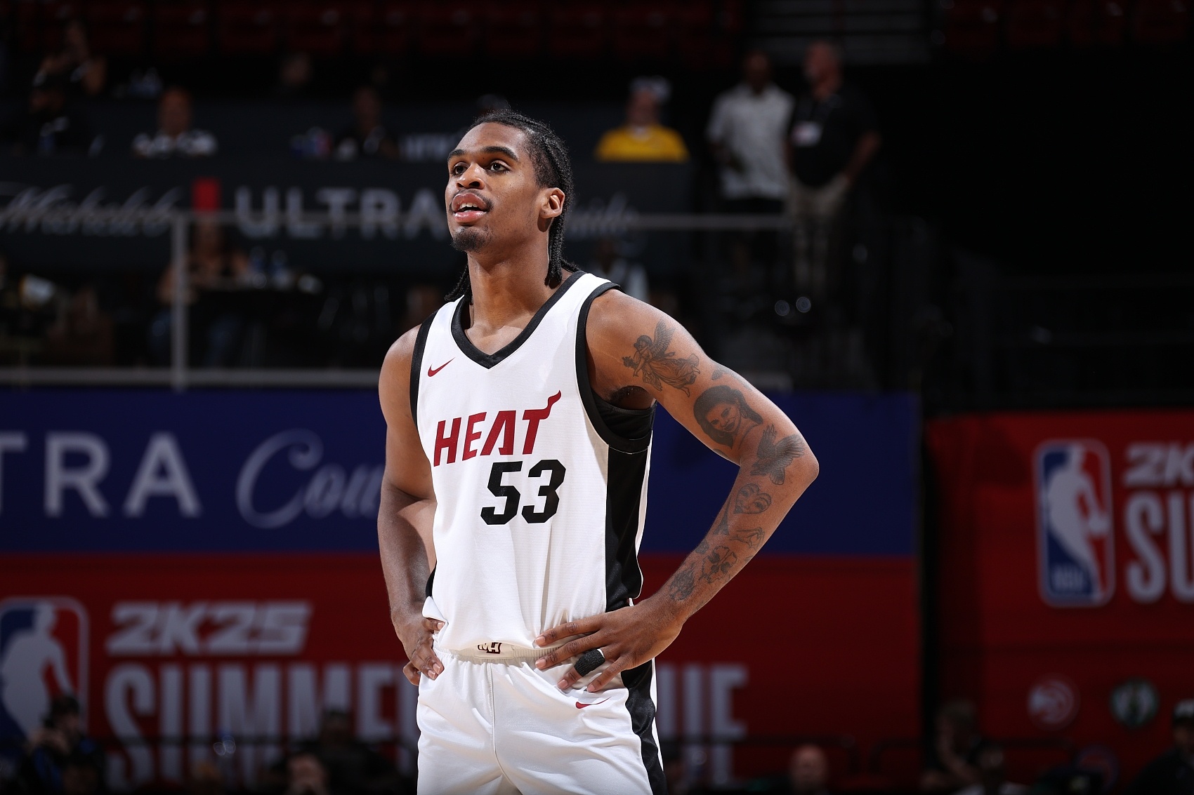 APP下载-NBA场均6.5分！记者：前火箭&amp;热火球员克里斯托弗自宣加盟深圳